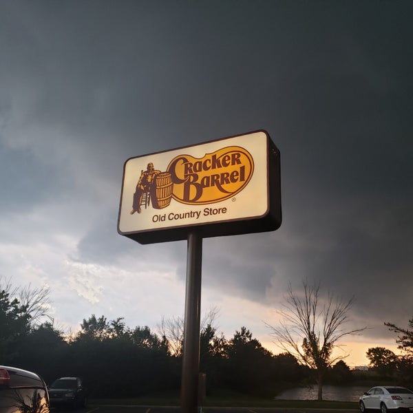 Cracker Barrel Old Country Store American Restaurant in Tinley Park