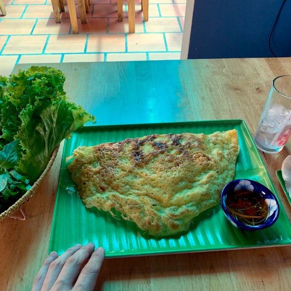 Photo taken at Thìa Gỗ Restaurant Da Nang by Jonathan K. on 5/31/2019