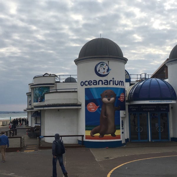 รูปภาพถ่ายที่ Oceanarium, The Bournemouth Aquarium โดย L เมื่อ 4/29/2017