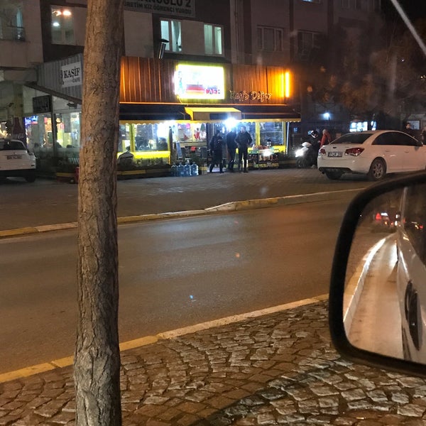 Das Foto wurde bei Kaşif Cafe / heykel von Mustafa am 2/15/2019 aufgenommen