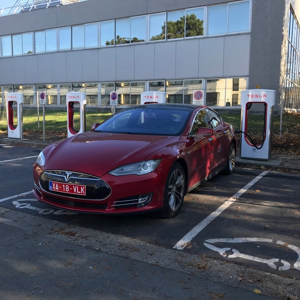 Tesla Supercharger Bordeaux Merignac 80 Avenue J F Kennedy