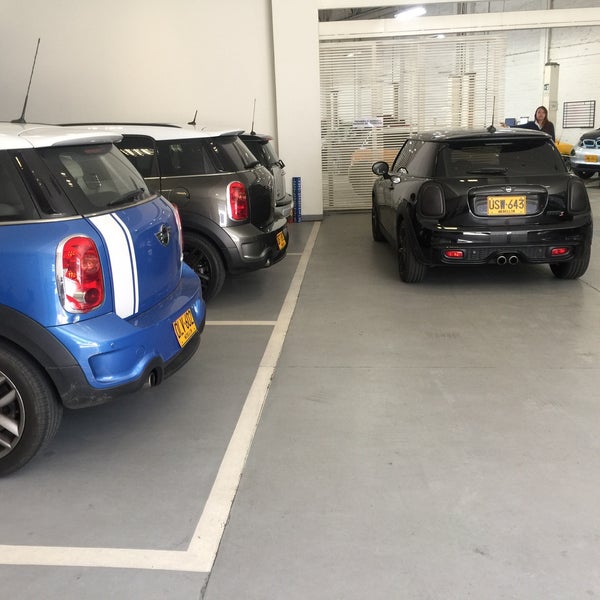 Taller Autogermana Concesionaria de coches en Medellín