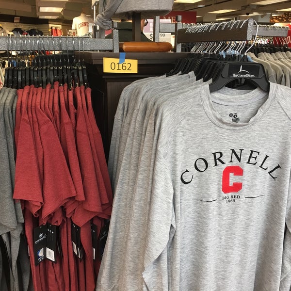 Снимок сделан в The Cornell Store пользователем Mark 3/30/2018