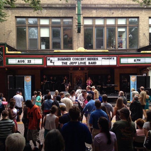 รูปภาพถ่ายที่ State Theatre of Ithaca โดย Mark เมื่อ 8/22/2013