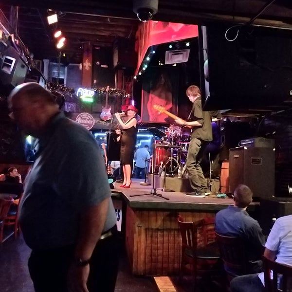 8/19/2018 tarihinde Justin F.ziyaretçi tarafından Bourbon Street Blues and Boogie Bar'de çekilen fotoğraf
