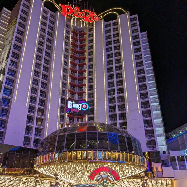 รูปภาพถ่ายที่ Plaza Hotel &amp; Casino โดย Justin F. เมื่อ 6/26/2023