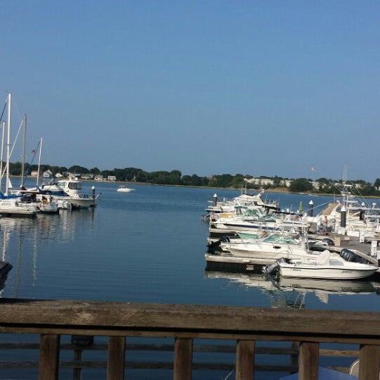 Photo taken at The Inn at Bay Pointe by Robert M. on 8/5/2014