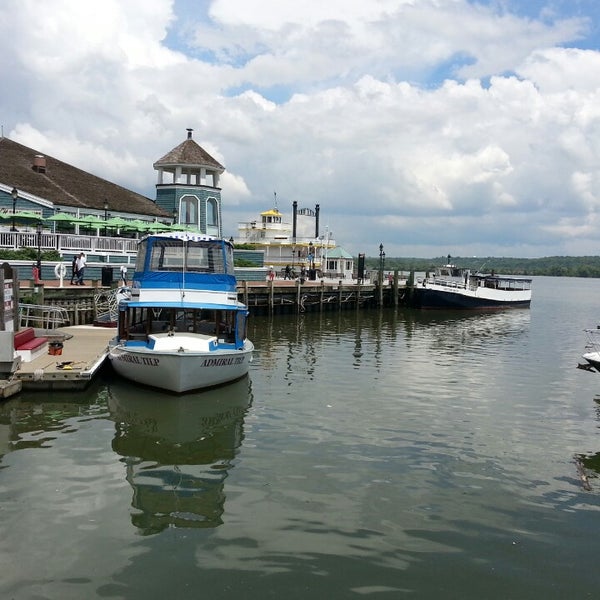 Photo prise au Potomac Riverboat Company par Catherine le5/8/2013