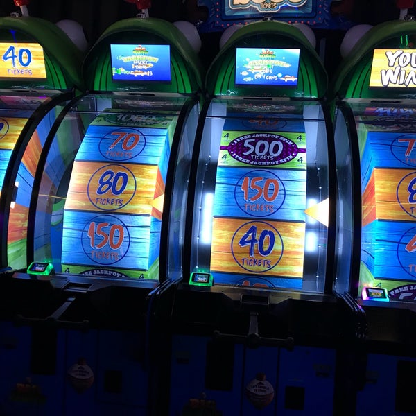 Photo taken at Dave &amp; Buster&#39;s by Sean M. on 1/13/2018