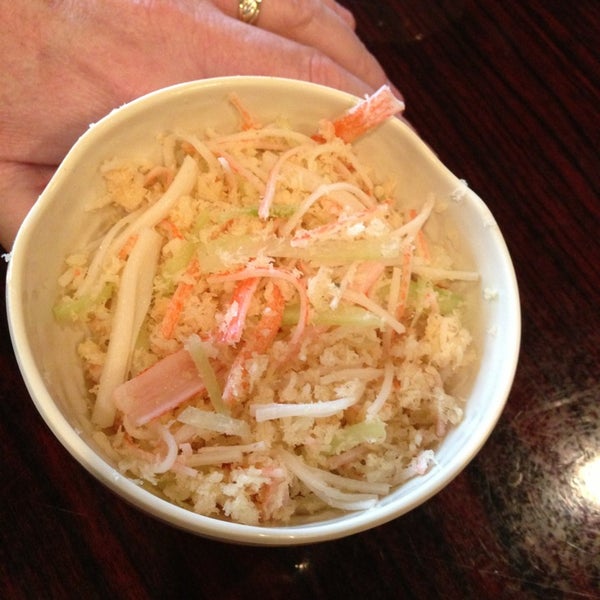 Das Foto wurde bei Sushi Kingdom von Ken C. am 4/1/2013 aufgenommen