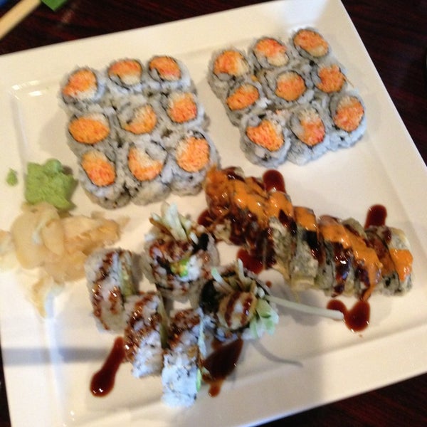 Das Foto wurde bei Sushi Kingdom von Ken C. am 12/18/2012 aufgenommen