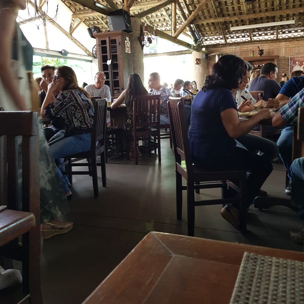 Foto tirada no(a) Restaurante Tradição de Minas por Igor X. em 2/25/2018