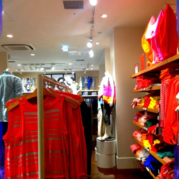 Photos At Gap 二子玉川 4 Tips