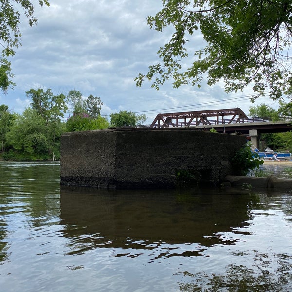 Easthampton Public Boat Ramp 2 tips from 53 visitors
