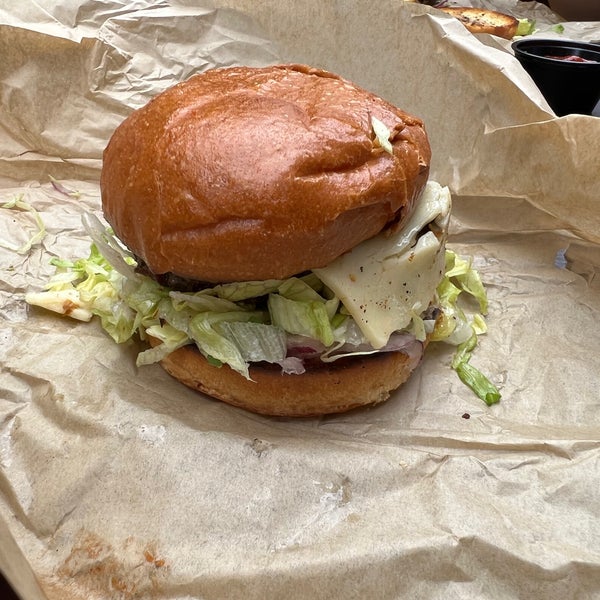 Little Big Burger 122 NW 10th Ave