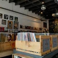 Foto scattata a Music Record Shop da Brian W. il 4/12/2016