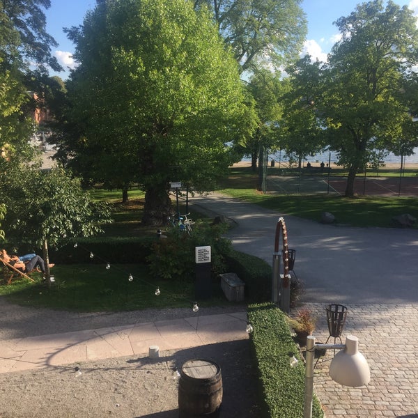 รูปภาพถ่ายที่ Hotel Skeppsholmen โดย Adam H. เมื่อ 9/2/2018