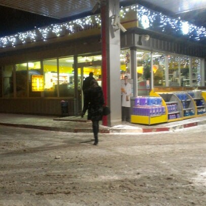 Foto scattata a Shell da Андрей Z. il 12/22/2012