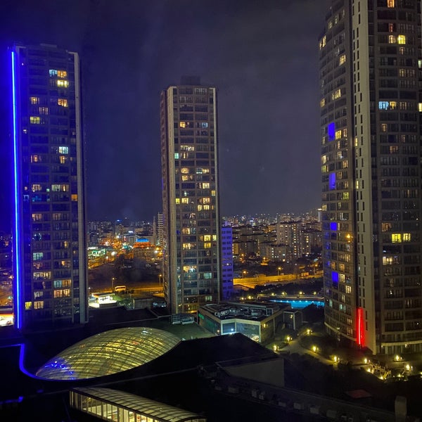 10/28/2021에 Gökh🅰️n님이 DoubleTree by Hilton Istanbul Atasehir Hotel &amp; Conference Centre에서 찍은 사진