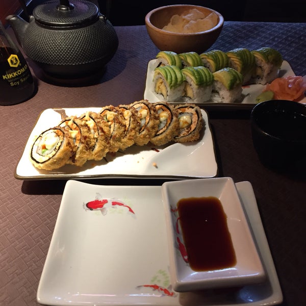 Photo taken at Sushi Palace by Leslie D. on 4/28/2018