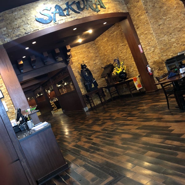 6/7/2018にsneakerpimpがSakura Japanese Steak, Seafood House &amp; Sushi Barで撮った写真