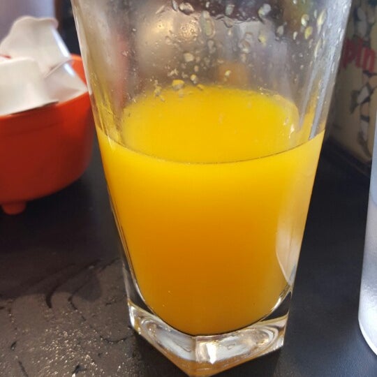 The freshly squeezed Orange juice is to die for !