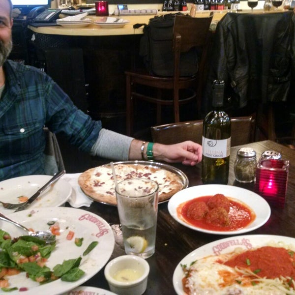 Photo taken at Goodfella&#39;s Pizza &amp; Restaurant by Peerapod Pong C. on 11/25/2014