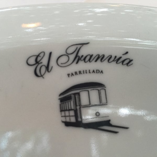 Foto diambil di Restaurante El Tranvía oleh Guta L. pada 4/9/2016