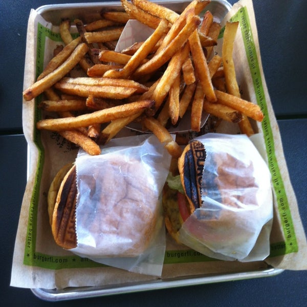 Photo taken at BurgerFi by Screwy L. on 2/9/2013