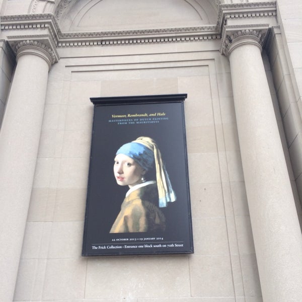 Снимок сделан в The Frick Collection&#39;s Vermeer, Rembrandt, and Hals: Masterpieces of Dutch Painting from the Mauritshuis пользователем Fred B. 1/12/2014