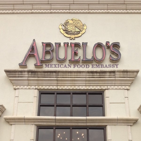 รูปภาพถ่ายที่ Abuelo&#39;s Mexican Restaurant โดย Jason H. เมื่อ 2/5/2013