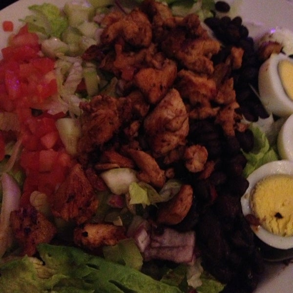 รูปภาพถ่ายที่ El Mariachi Restaurant โดย Holly A. เมื่อ 1/13/2013