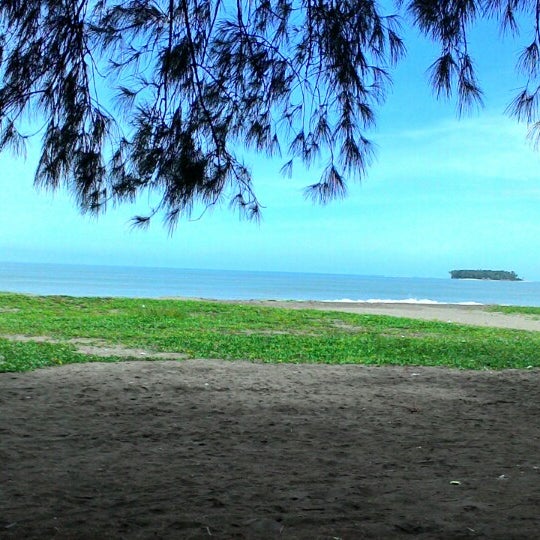 Photos At Pantai Cermin Pariaman Sumbar