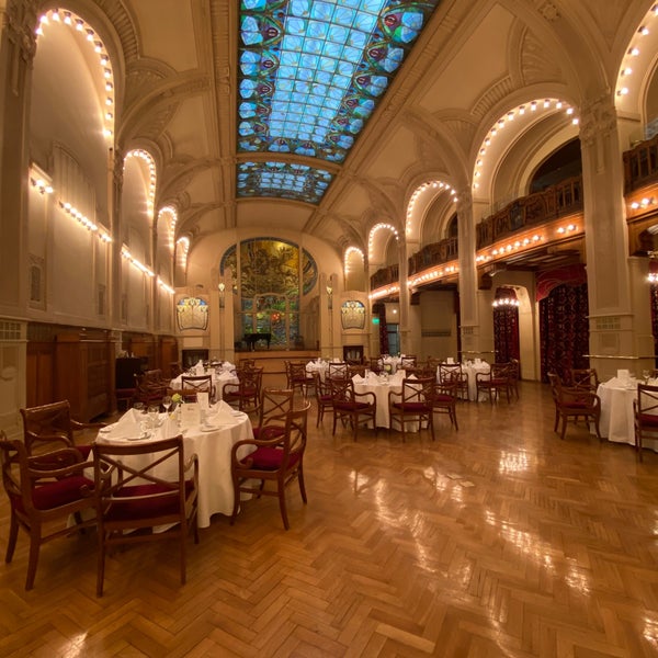 2/6/2021 tarihinde Yu® Y.ziyaretçi tarafından Ресторан «Европа» / L&#39;Europe Restaurant'de çekilen fotoğraf