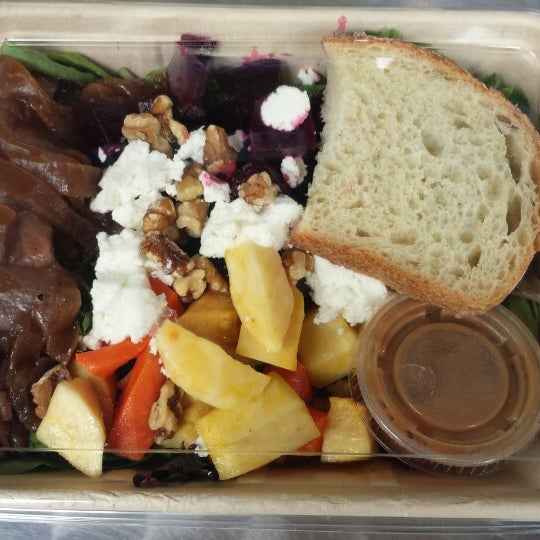 Foto tirada no(a) Boxed Foods Company por Ishara em 7/31/2014