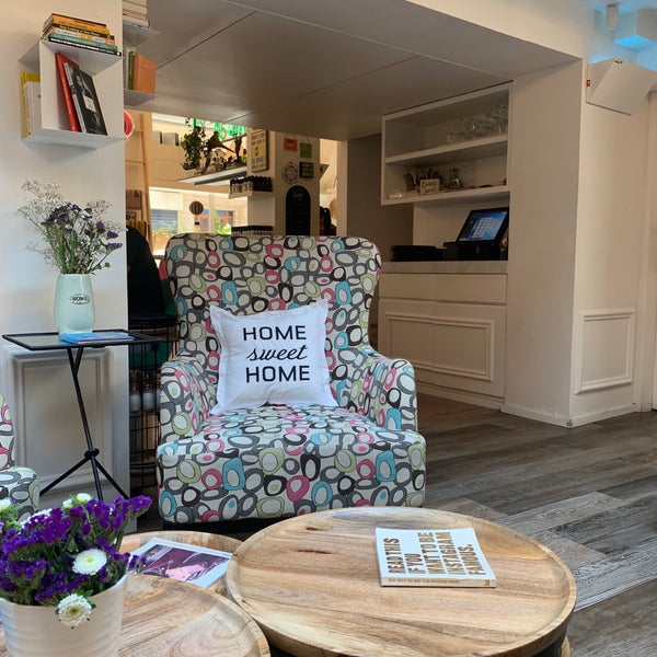 Photo prise au Home Sweet Home Café And Store par …. !. le7/6/2019