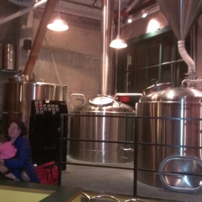 11/30/2012にGrant K.がStanding Stone Brewing Companyで撮った写真