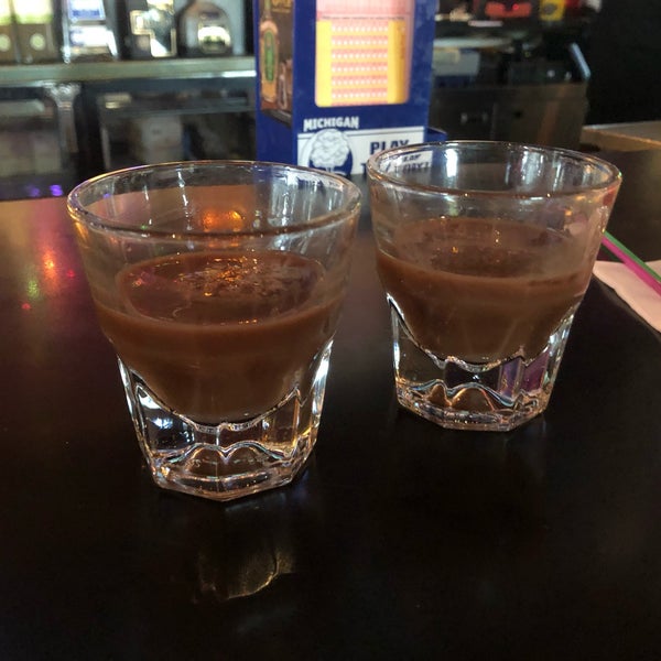 Gator Jake's Bar & Grill Sports Bar in Sterling Heights