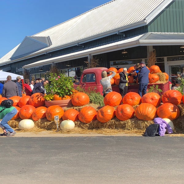 Photo taken at Eckert&#39;s Belleville Country Store &amp; Farm by Charlie W. on 10/12/2019