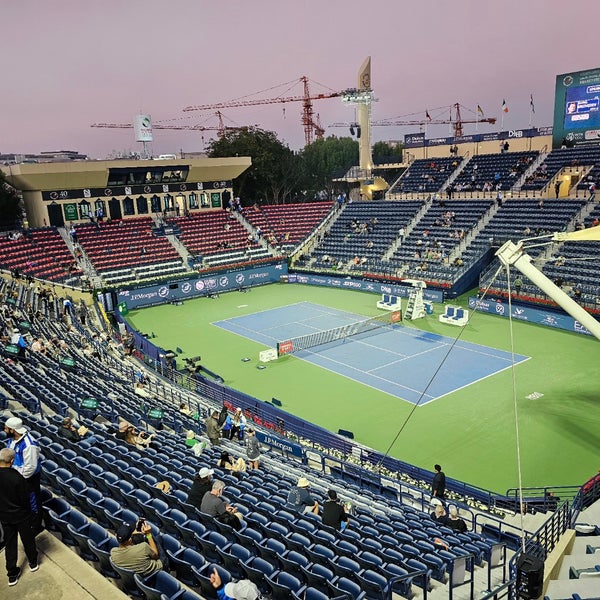 รูปภาพถ่ายที่ Dubai Duty Free Dubai Tennis Championships โดย Mohith M. เมื่อ 2/27/2024