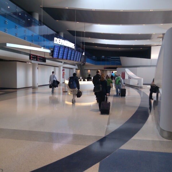 Philadelphia Airport Backpage