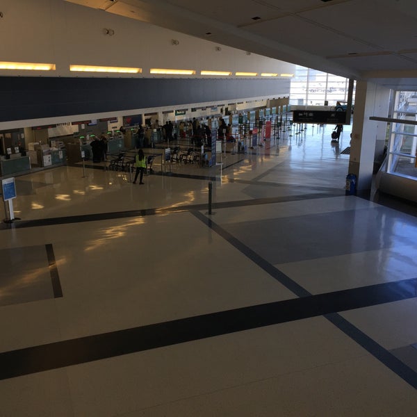 12/4/2021にDom A.がHarrisburg International Airport (MDT)で撮った写真