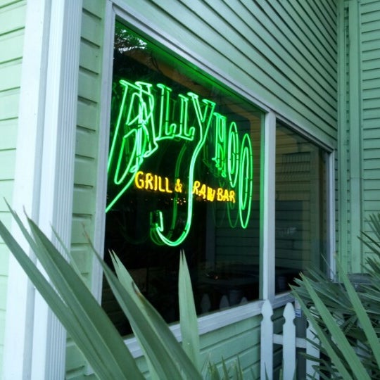 Foto tirada no(a) Ballyhoo Grill por Vicky K. em 11/2/2012