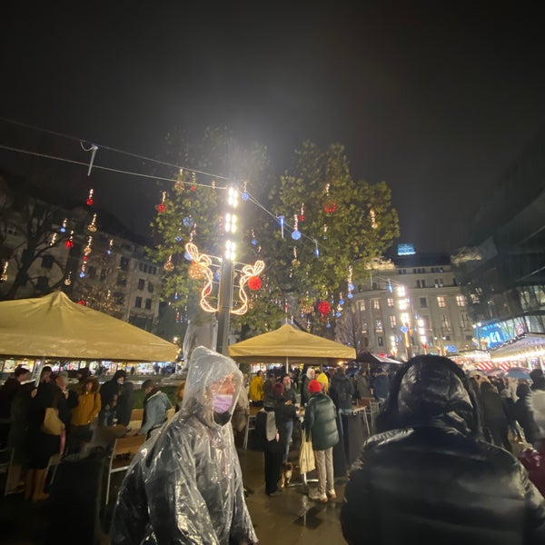 Das Foto wurde bei Weihnachtsmarkt von Gergő F. am 11/30/2021 aufgenommen