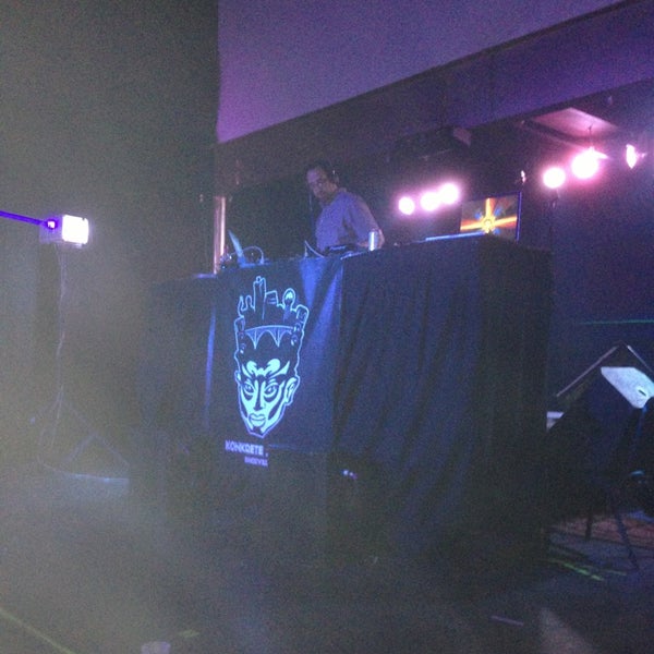 รูปภาพถ่ายที่ NV Nightclub โดย DJ Bobby D. เมื่อ 3/10/2013