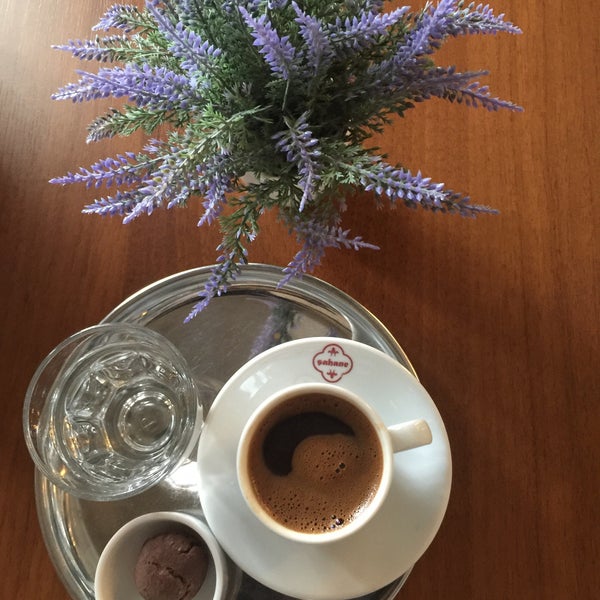Das Foto wurde bei Şahane Cafe&amp;Restaurant von Melek K. am 3/24/2016 aufgenommen