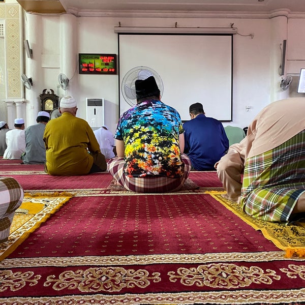 Photos at Masjid Wakaf Tembesu - Mosque