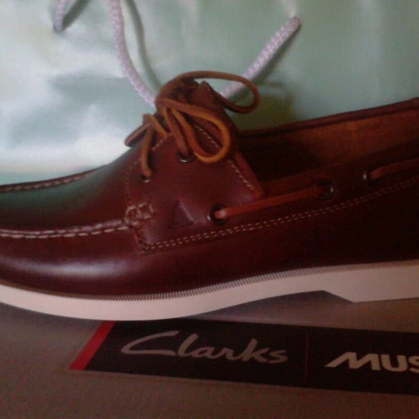 butik clarks