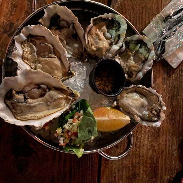 It’s ok for quick bites. I like their oysters..