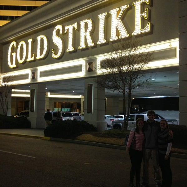 Photo prise au Gold Strike Casino Resort par Laura C. le2/10/2013
